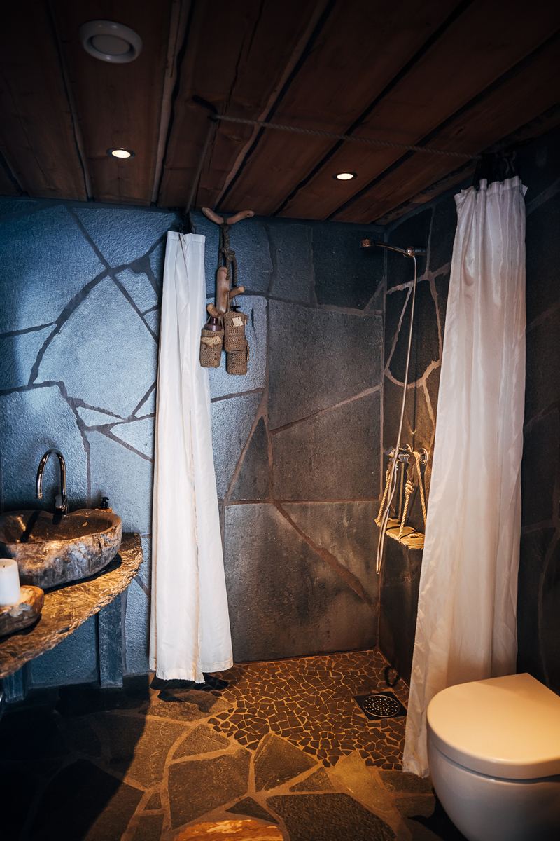 Buvri's own bathroom, built from slate