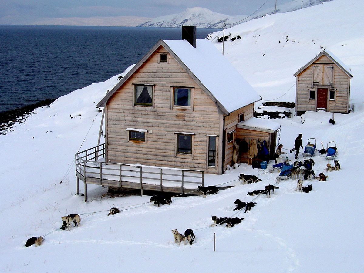 Stenbukt — the house by the Arctic sea