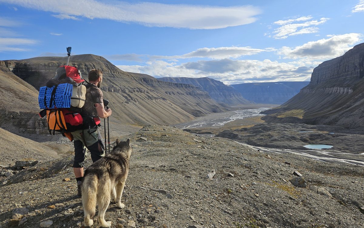 Trekking Expedition in the Wild Heart of Spitsbergen — Dickson Land on foot